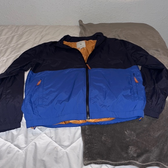 Blue wind breaker - Picture 1 of 5